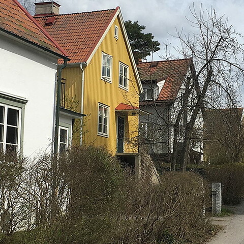 DEBATT: "Bygg fler småhusområden"