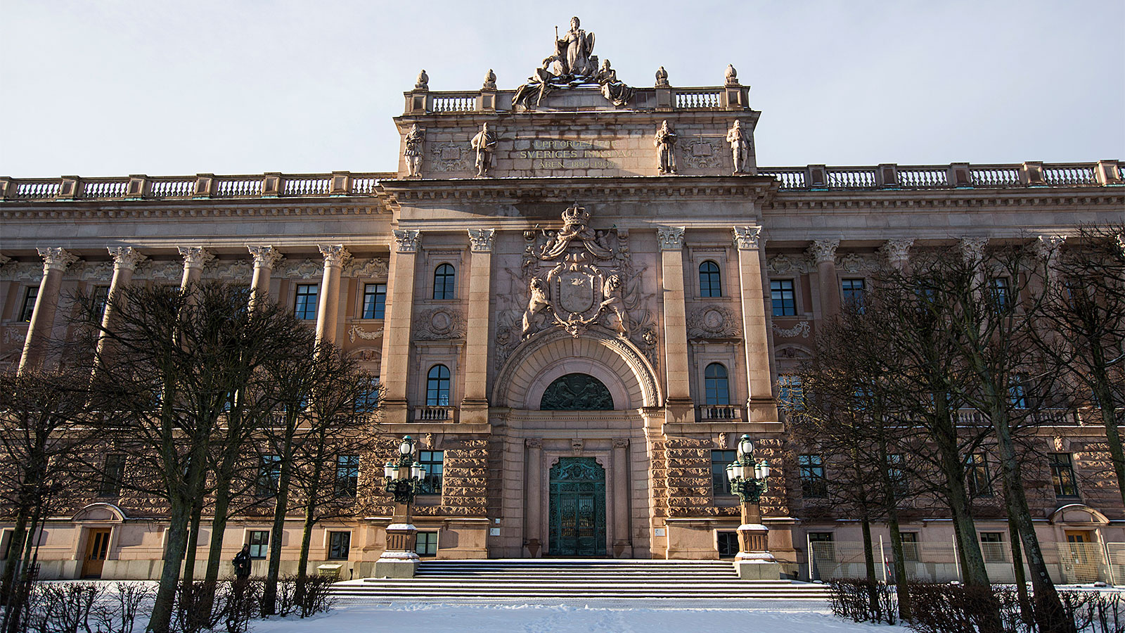 Regeringen genomför tre utredningar om LAS och omställning