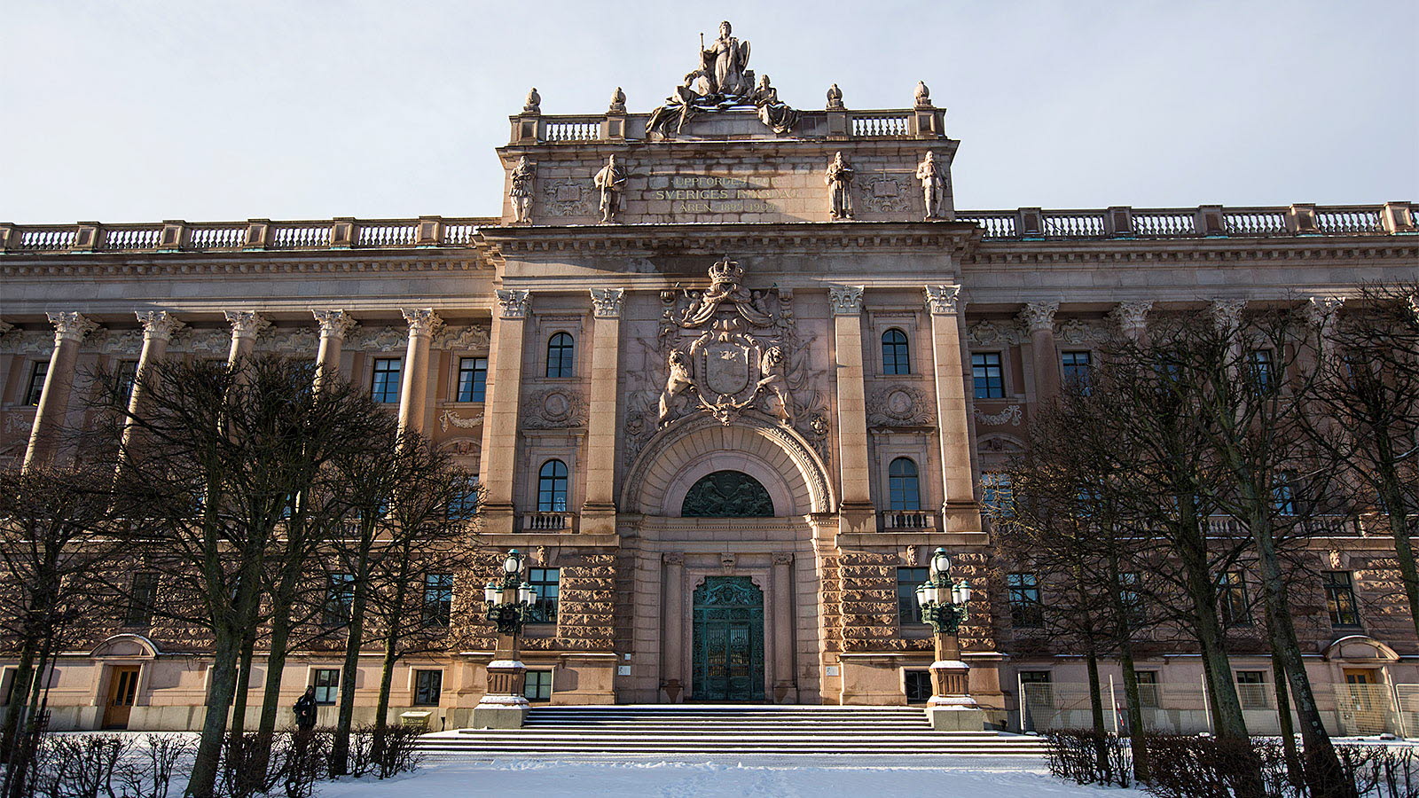 Regeringen genomför tre utredningar om LAS och omställning