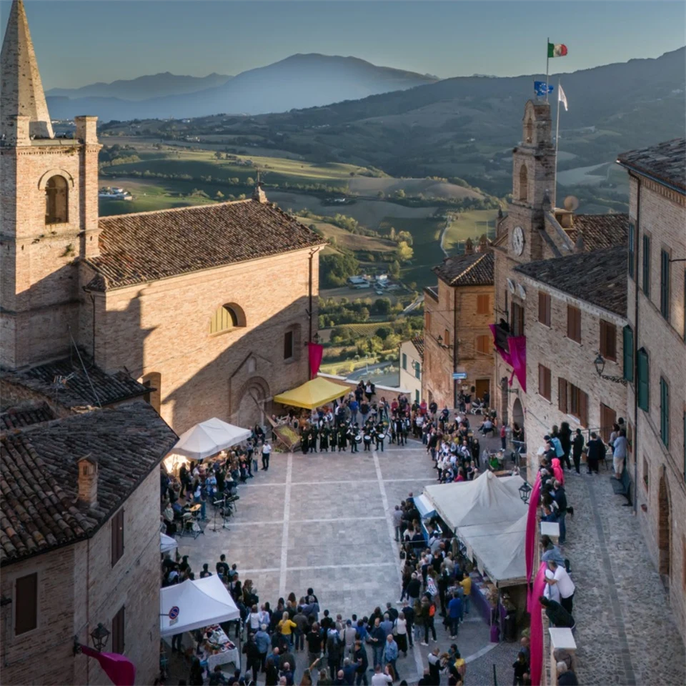 Staden Montedinove i östra Italien.