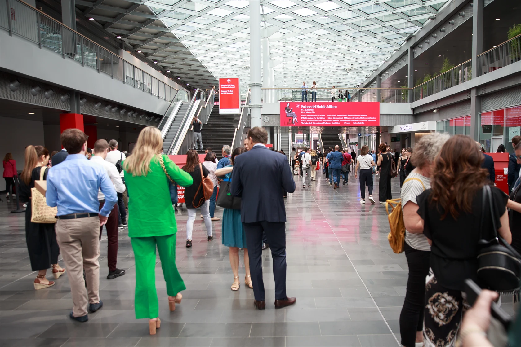 Salone del Mobile - möbelmässan i Milano, entrén.