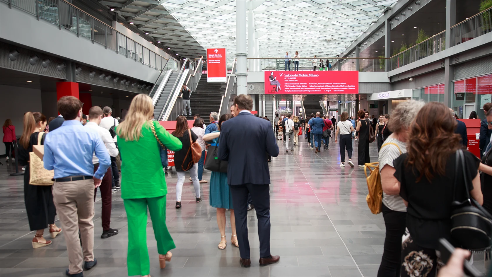 Salone del Mobile - möbelmässan i Milano, entrén.