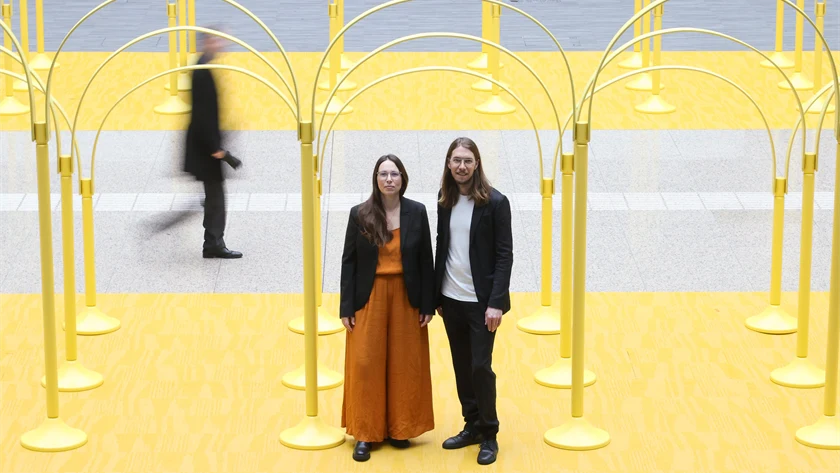 Designduon Färg & Blanche - installationen The Yellow Thread.